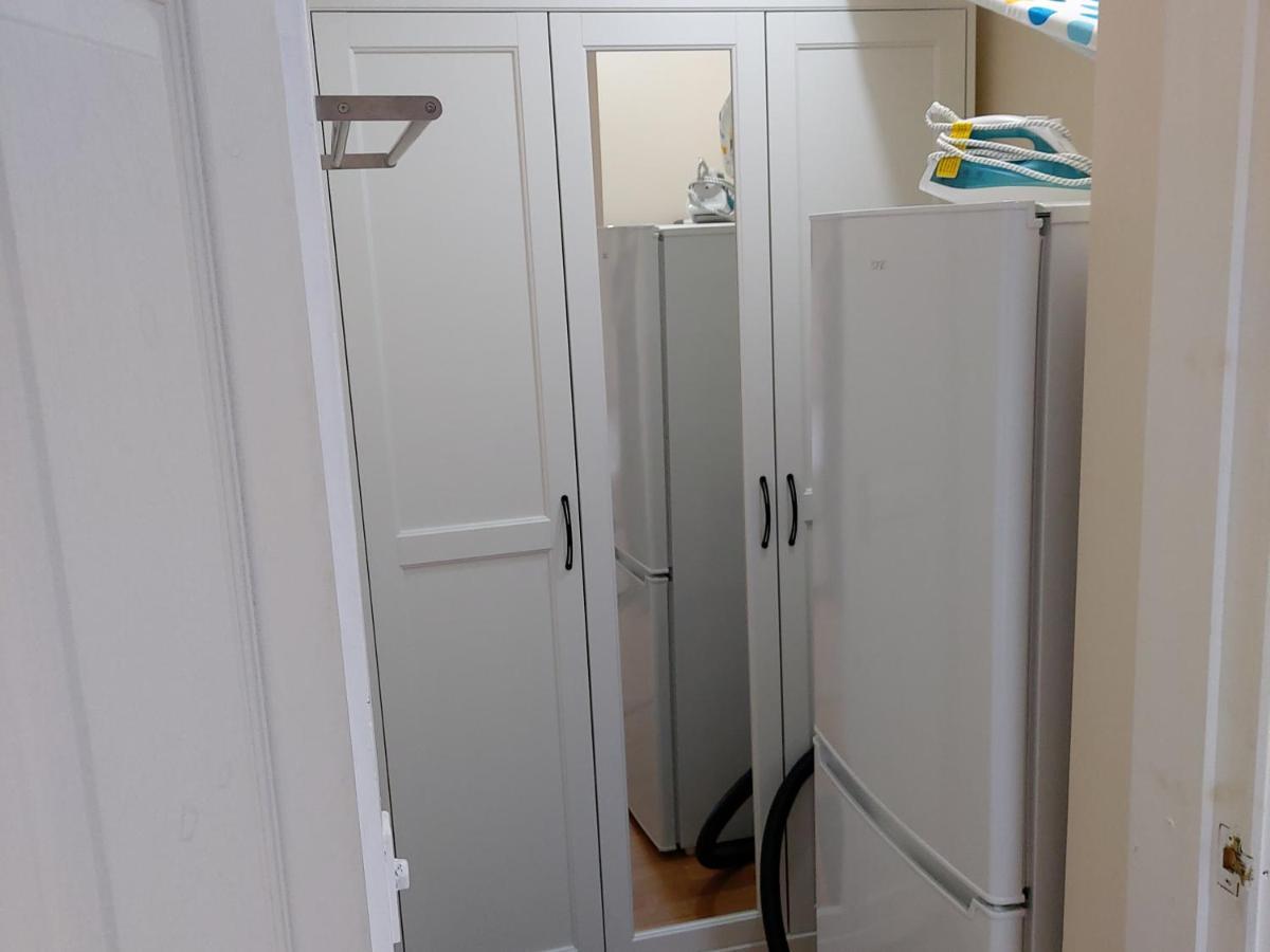 Lovely Studio-Flat With Free Parking, Free Wifi. Λιντς Εξωτερικό φωτογραφία