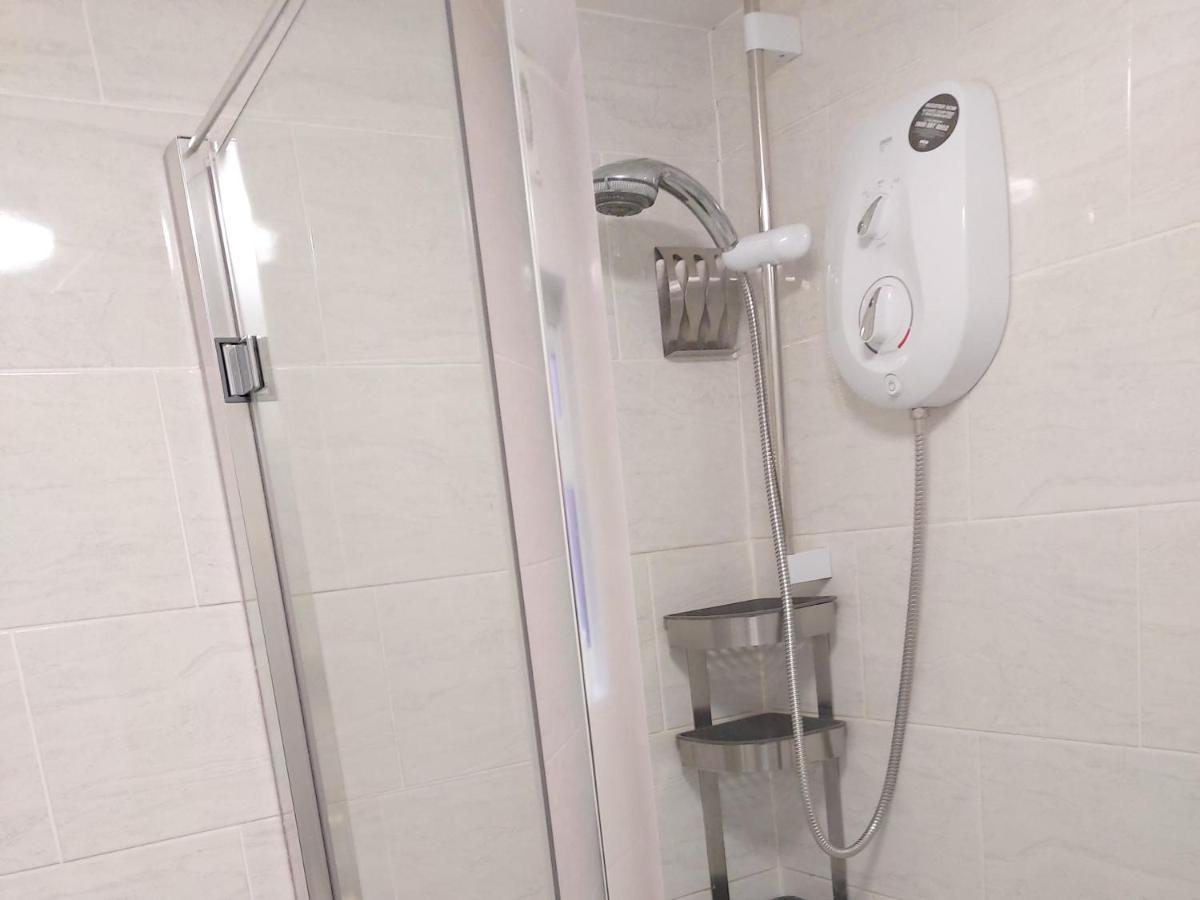 Lovely Studio-Flat With Free Parking, Free Wifi. Λιντς Εξωτερικό φωτογραφία